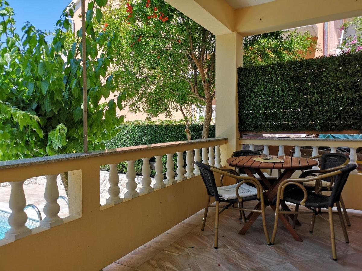 Apartments With A Swimming Pool Banjol, Rab - 11382 Buitenkant foto