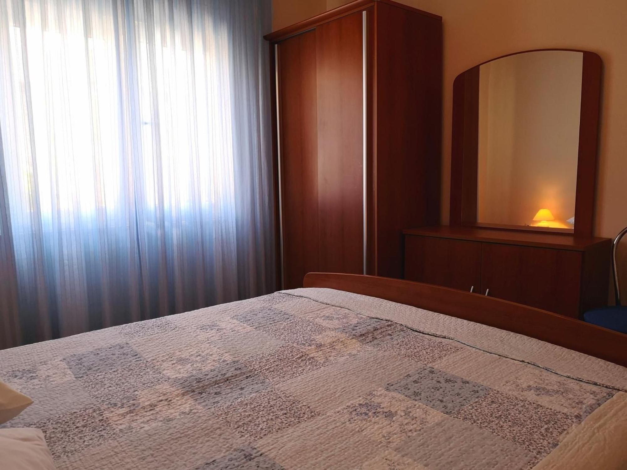 Apartments With A Swimming Pool Banjol, Rab - 11382 Kamer foto